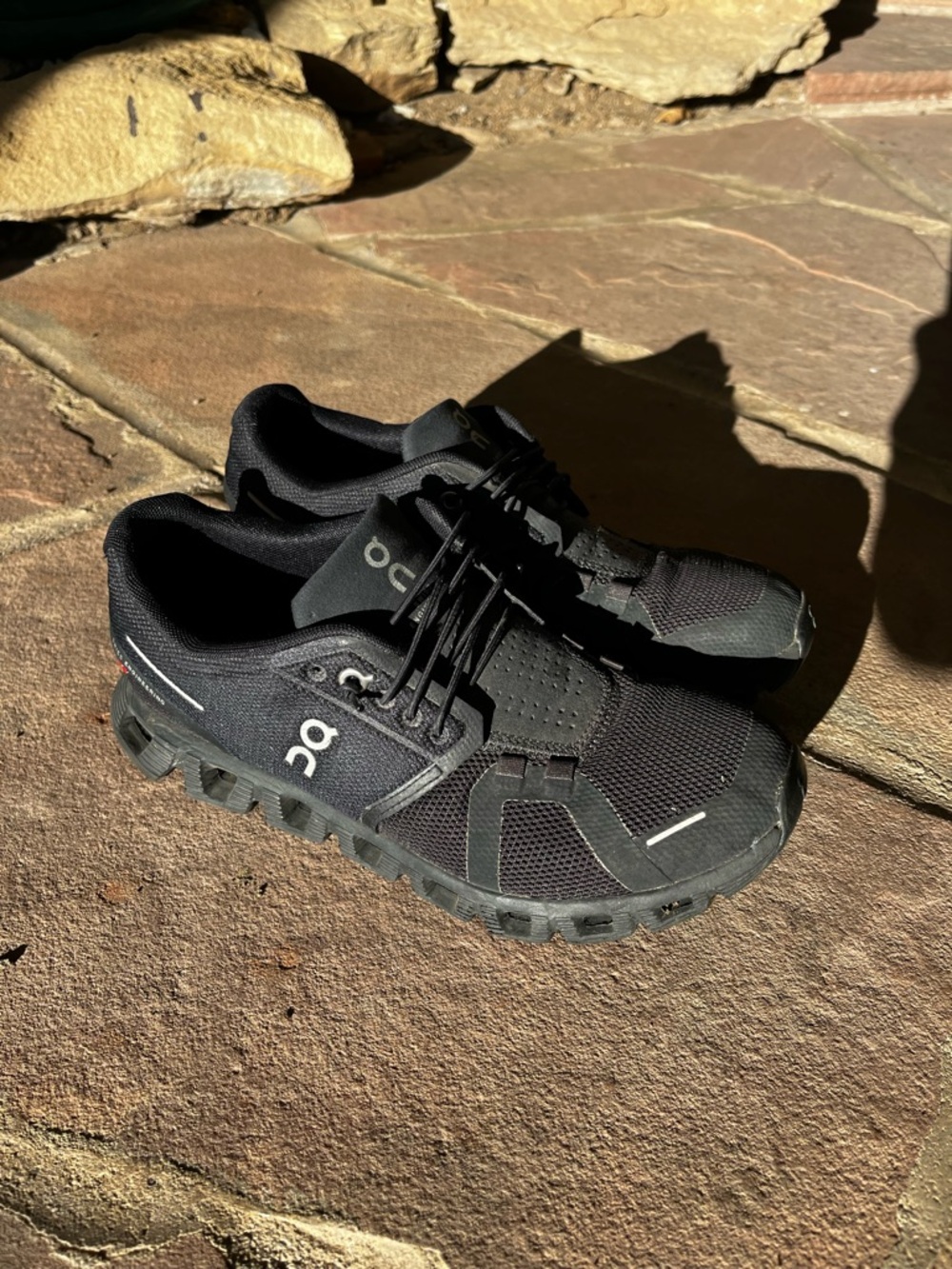 On running tennis shoes